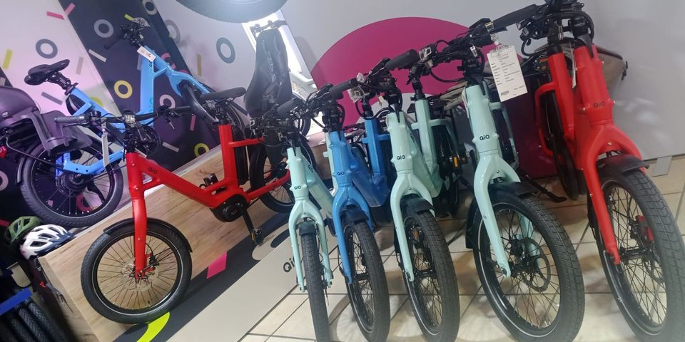 qio-bikes-different-colors.webp
